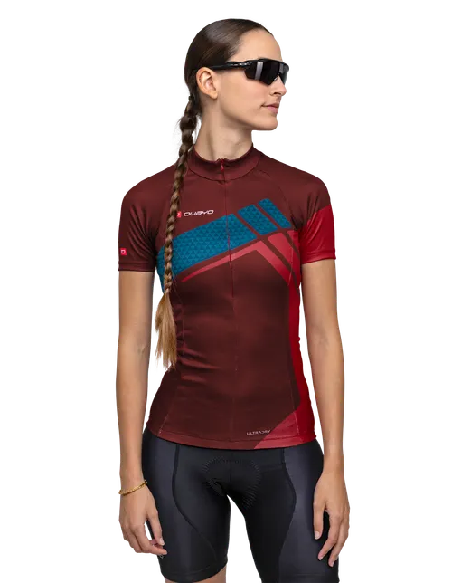  Le modèle mesure 175 cm  cm et porte une taille  S1