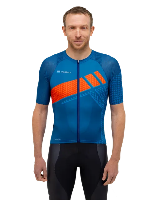  Le modèle mesure 180 cm  cm et porte une taille  6