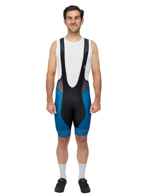  Le modèle mesure 178 cm  cm et porte une taille  4