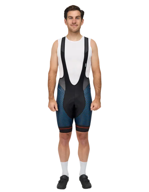  Le modèle mesure 178 cm  cm et porte une taille  4