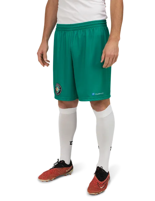  Le modèle mesure 176 cm et porte une taille  4