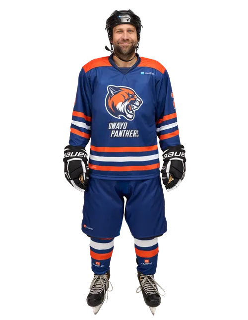  Le modèle mesure 175 cm  cm et porte une taille  L