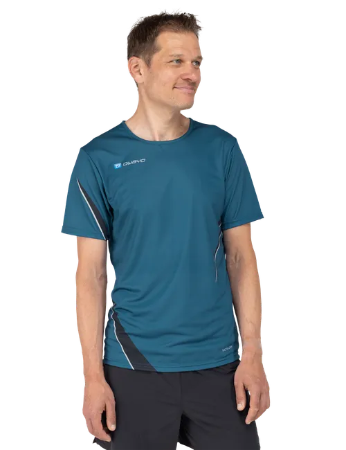  Le modèle mesure 189 cm et porte une taille  6
