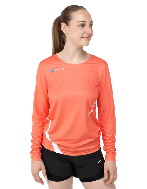  Le modèle mesure 171 cm et porte une taille  S4